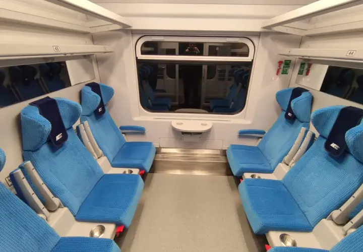 Czym się różni TLK od InterCity? Kluczowe różnice, które musisz znać