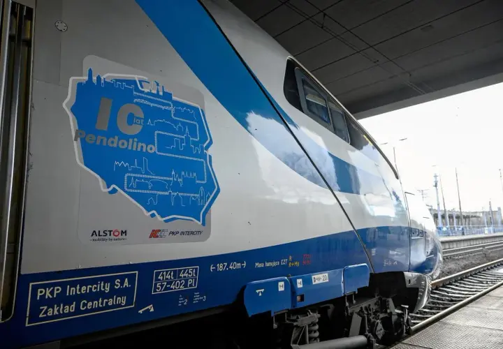Pendolino PKP Intercity świętuje 10 lat. Zastanawiasz się, ile kosztuje bilet na Pendolino? Sprawdź ceny na stronie przewoźnika.