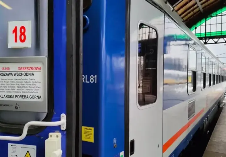 Co to znaczy TLK? Wszystko o pociągach PKP Intercity i ich usługach