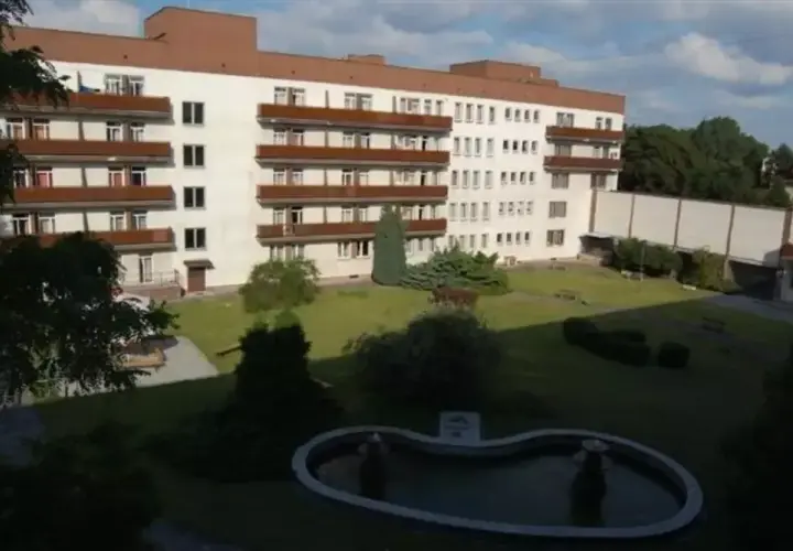 Jak dojechać z dworca PKP Inowrocław do sanatorium Kujawiak bez stresu