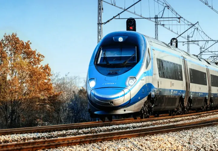 Ile wagonów ma pociąg Intercity? Zaskakujące różnice w typach!