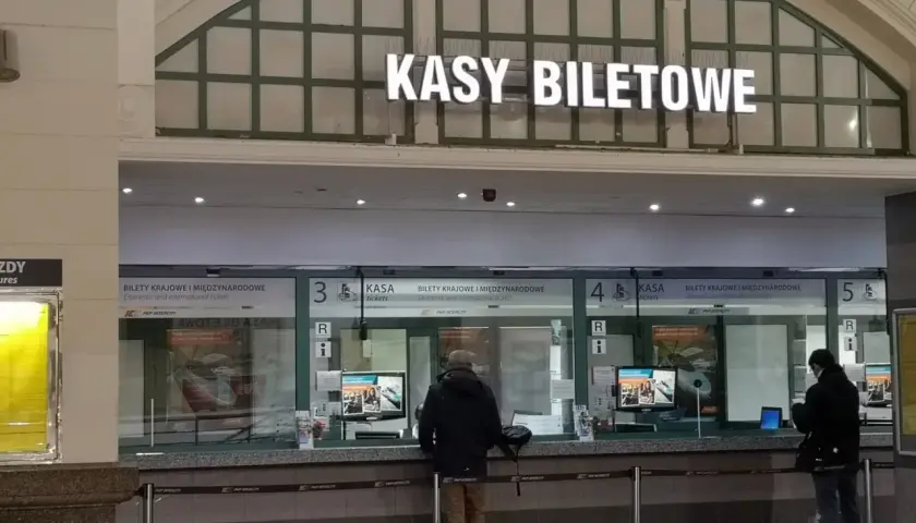 Zwrot biletu intercity do kiedy? Sprawdź, jak uniknąć strat!