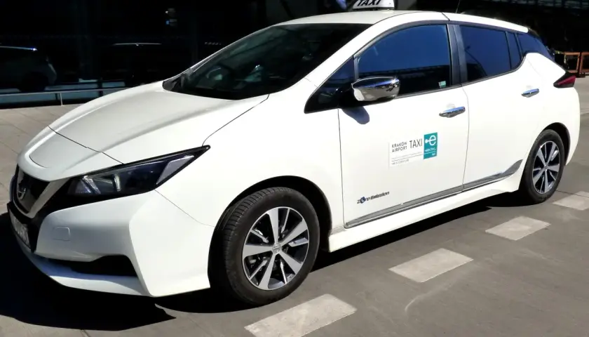 Ile kosztuje taxi z dworca w Krakowie na lotnisko? Sprawdź ceny!