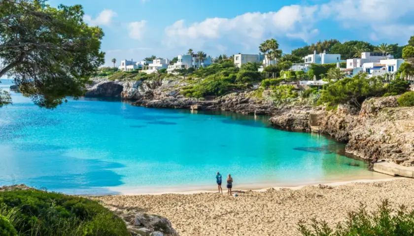 Cala d'Or atrakcje - odkryj ukryte skarby tej malowniczej wioski