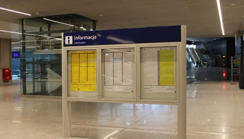 Jak dojechać na dworzec fabryczny? Najlepsze sposoby i trasy