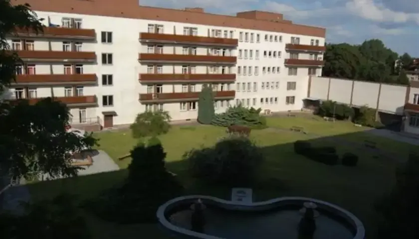 Jak dojechać z dworca PKP Inowrocław do sanatorium Kujawiak bez stresu