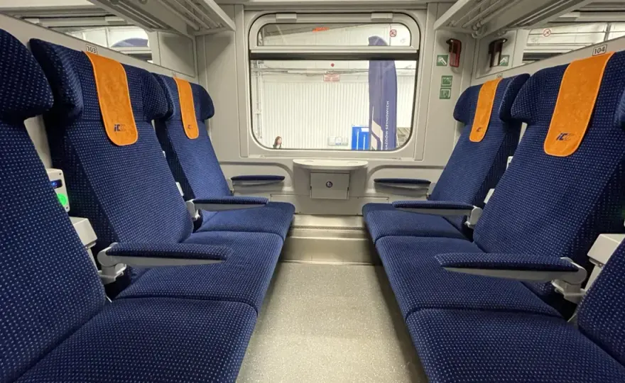 Jak rozłożyć fotel w Intercity, aby podróż była komfortowa i łatwa