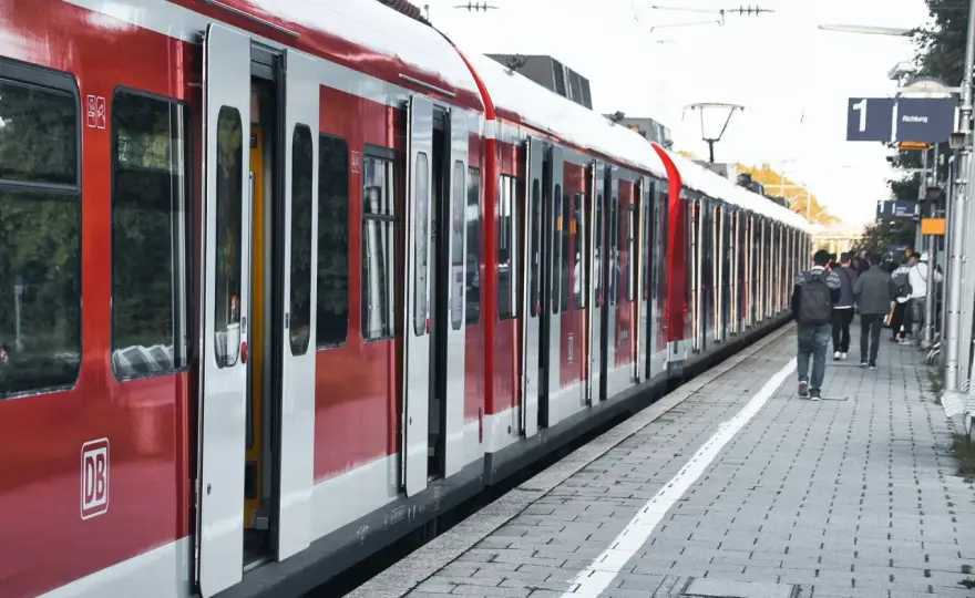 Jak zmienić bilet PKP Intercity? Poradnik krok po kroku