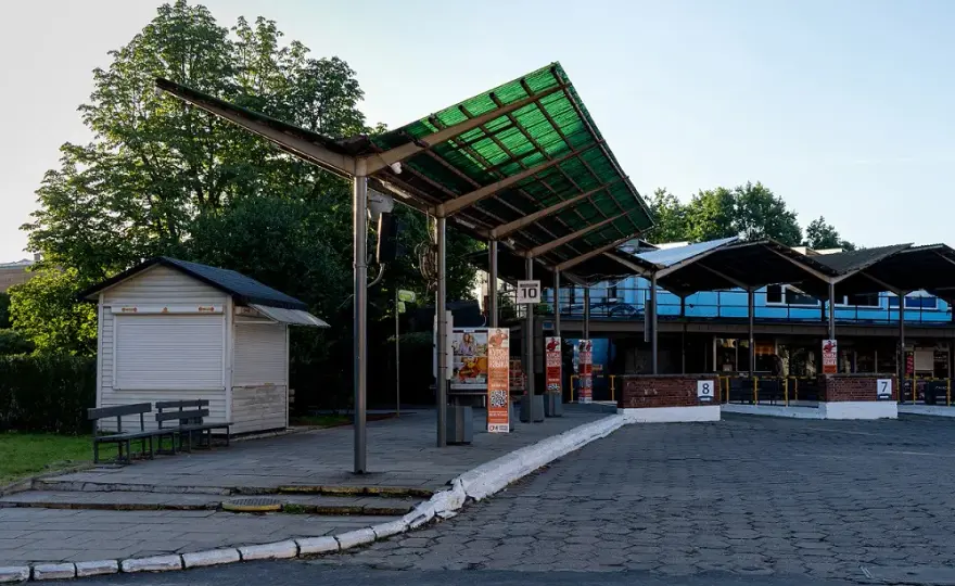 Gdzie znajduje się przystanek FlixBus na dworcu Zachodnim w Warszawie?