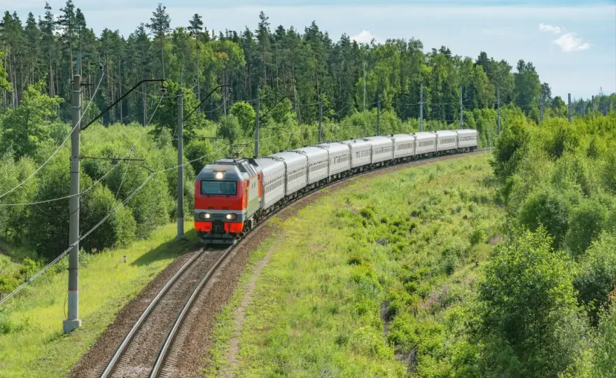 Czy pociągi TLK mają klimatyzację? Sprawdź, co warto wiedzieć