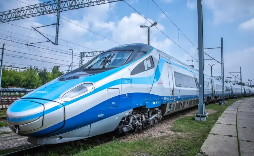 Pendolino w Polsce: Aktualne trasy EIP i planowane połączenia