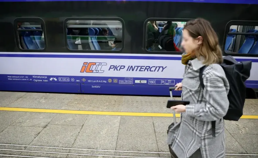 Podwyżki biletów PKP Intercity: Kiedy i o ile? Jak oszczędzić?