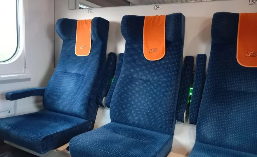 Jak wybrać idealne miejsce w pociągu PKP Intercity? Przewodnik