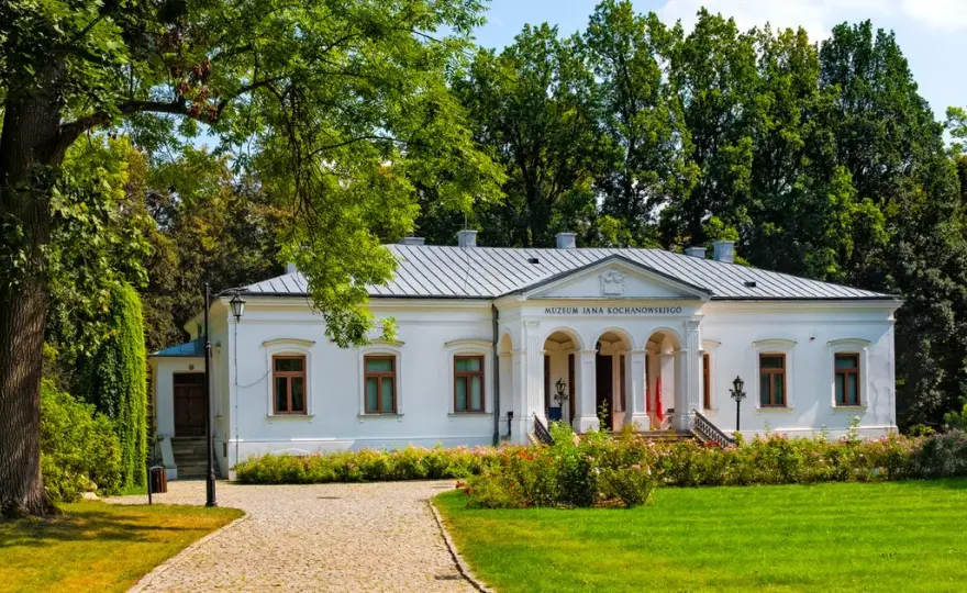 Czarnolas atrakcje: odkryj nieznane skarby i ciekawe miejsca