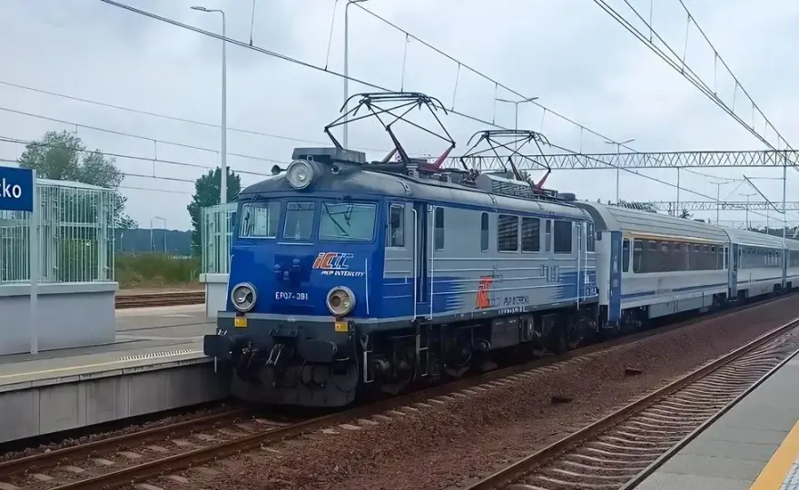 Na co jeżdżą pociągi paliwo? Odkryj tajemnice źródeł energii