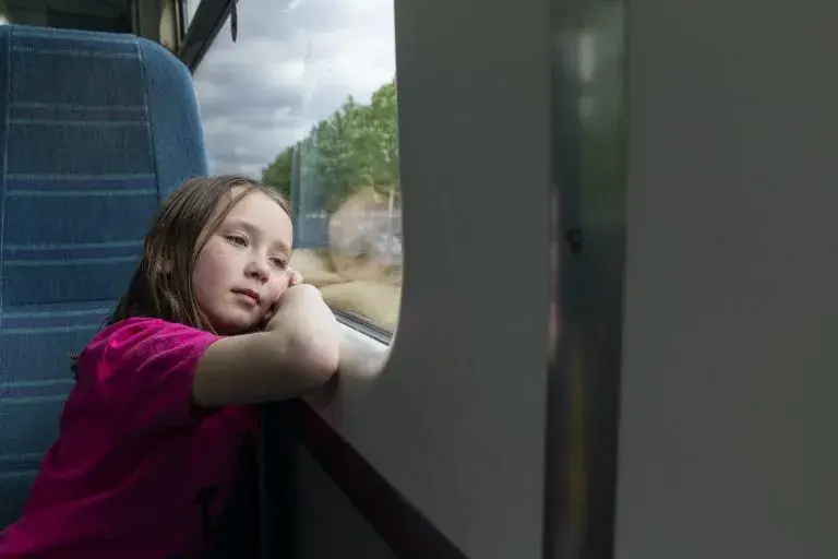 Jak jeździć pociągiem bez stresu - praktyczne porady dla początkujących