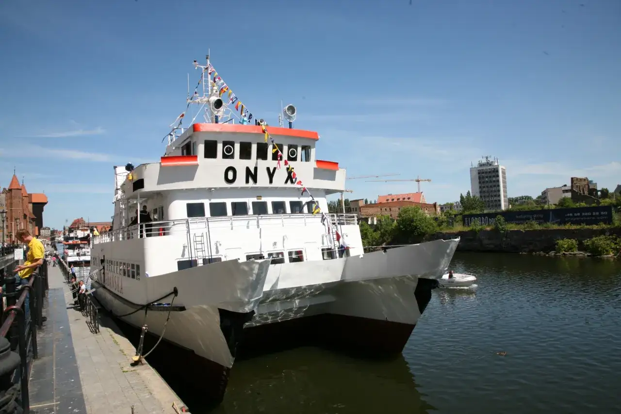 Biały prom 