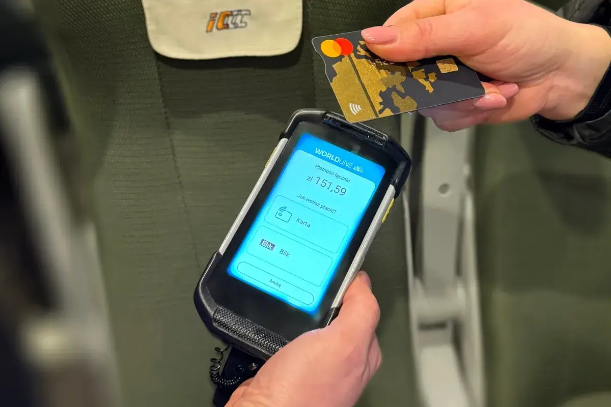 Płatność kartą zbliżeniową na urządzeniu mobilnym ic mobile navigator. Kwota 151,59 zł.