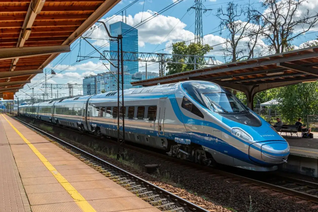 Zdjęcie Pociąg R7 jaki bilet wybrać? Odkryj najlepsze opcje dla siebie